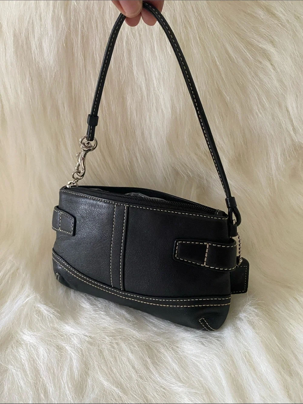 Coach compact black